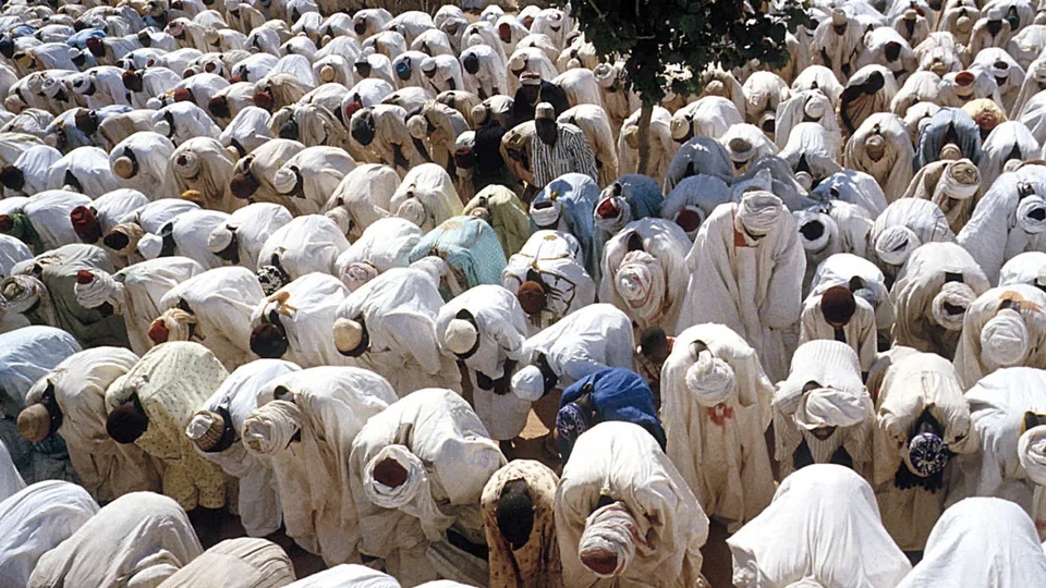 Friday prayers at the Sultan Bello (Masallacin Bello) Mosque, Sokoto, 1959